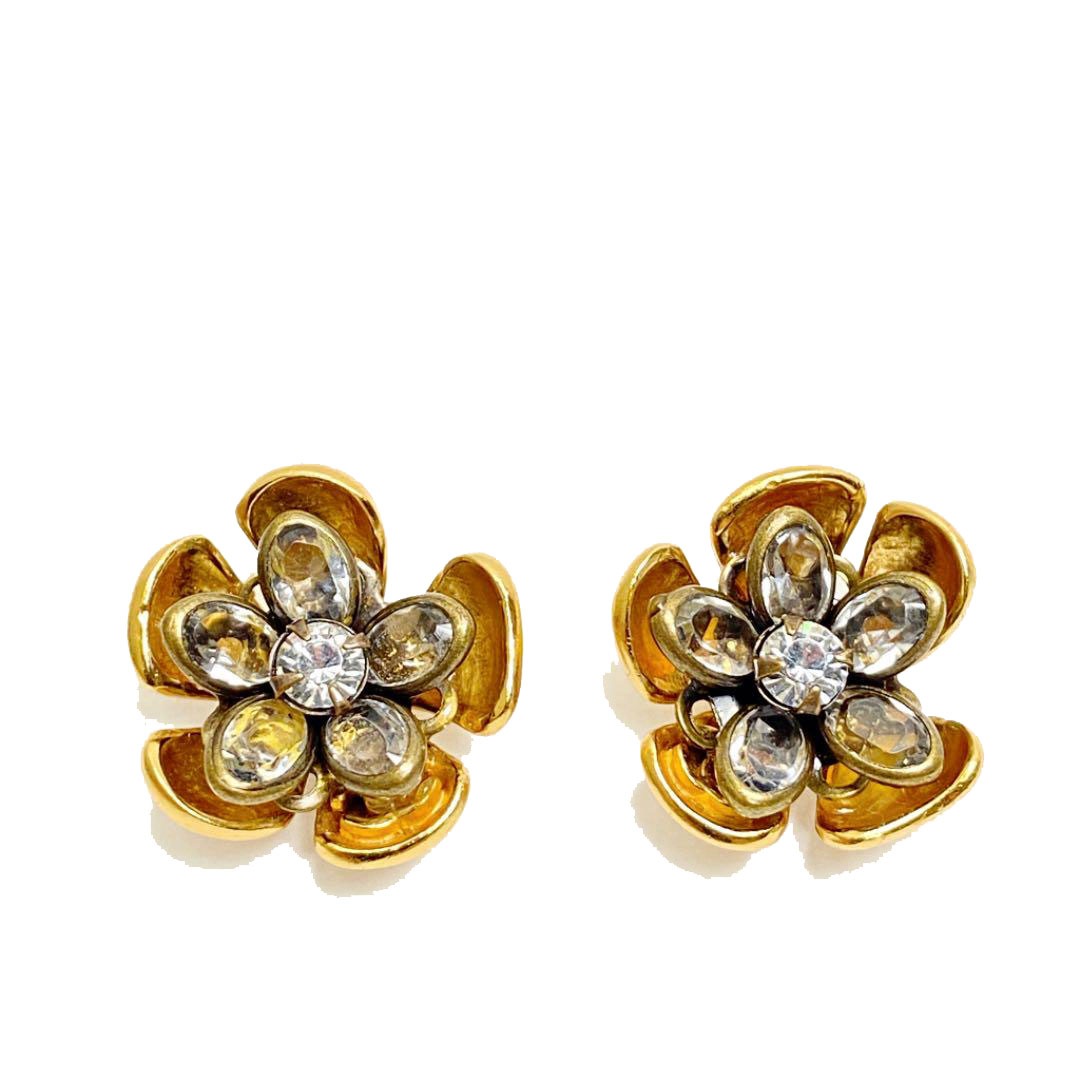 CHANEL ゴールド フラワーピアス CHANEL シャネル ピアス フラワーモチーフ ラインストーン ゴールド