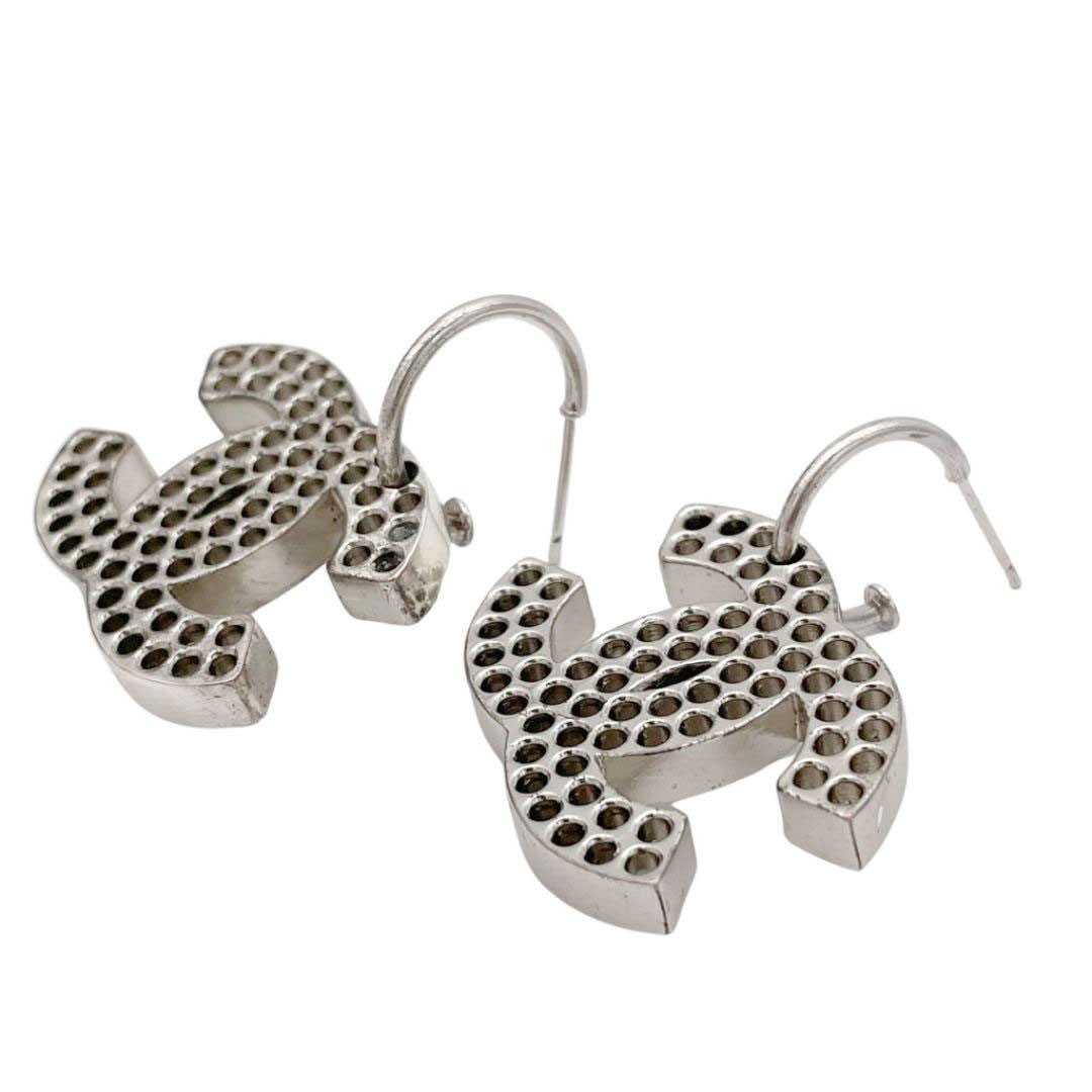 CHANEL シャネル フープピアス ココマーク パンチング シルバー 03P