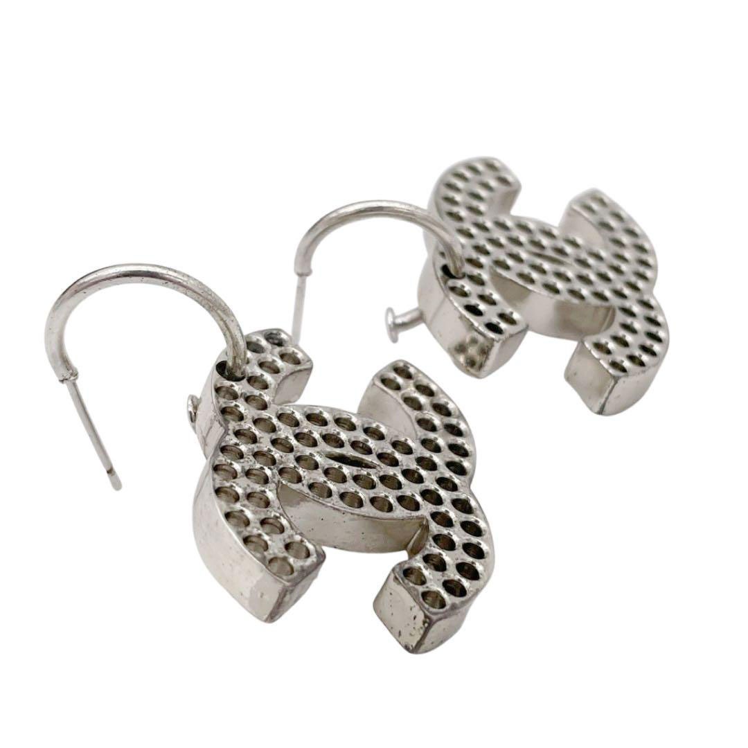 CHANEL シャネル フープピアス ココマーク パンチング シルバー 03P