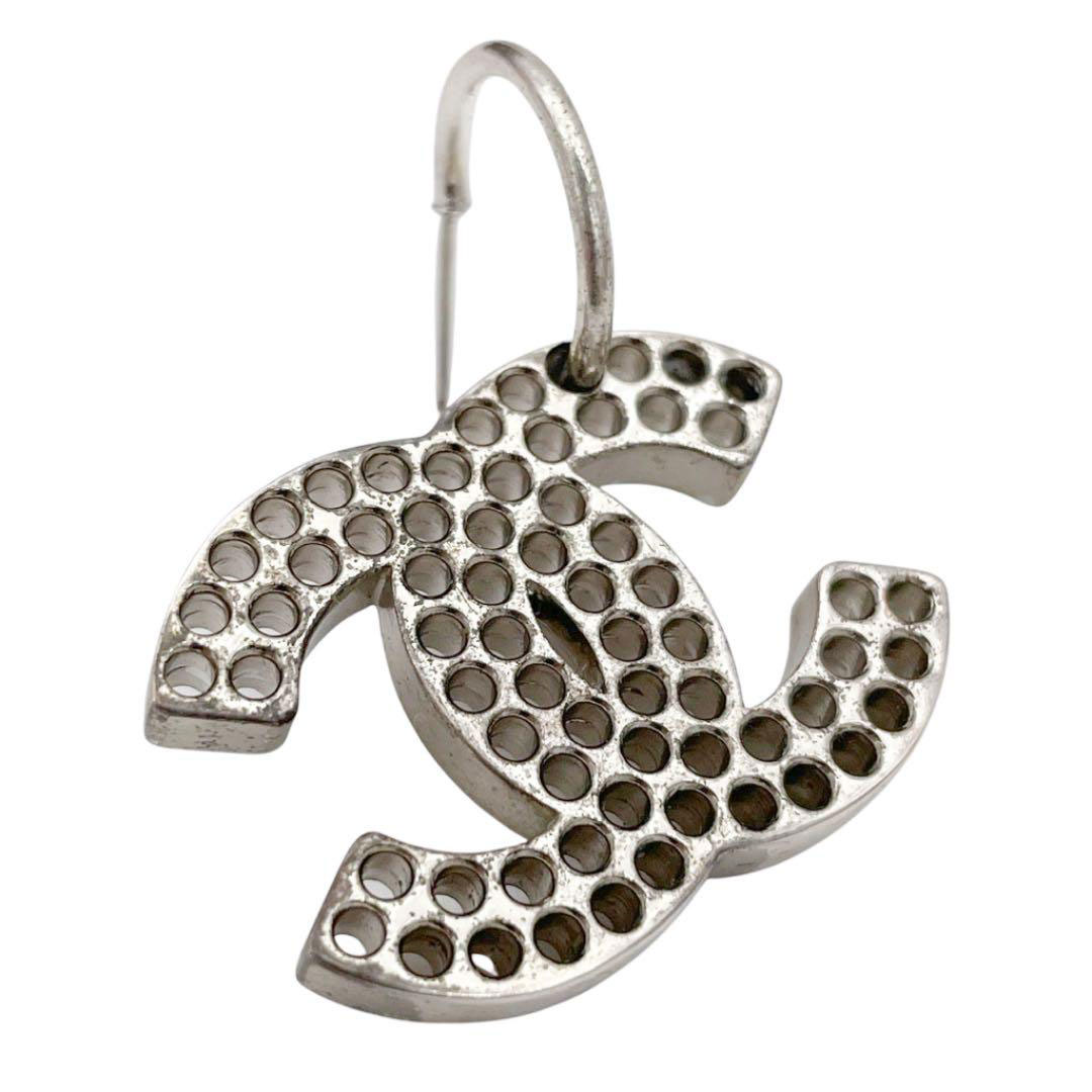 CHANEL シャネル フープピアス ココマーク パンチング シルバー 03P