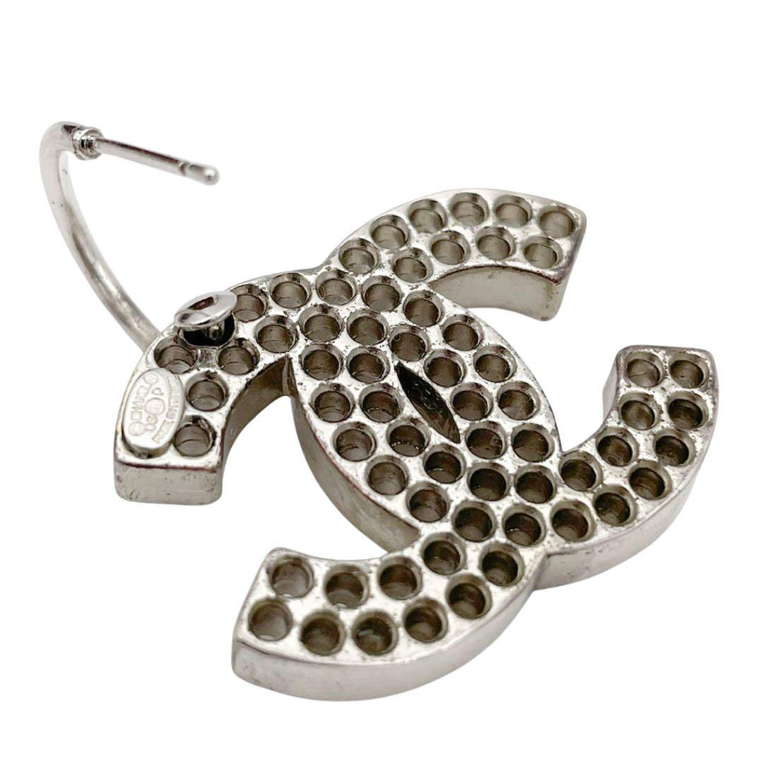 CHANEL シャネル フープピアス ココマーク パンチング シルバー 03P