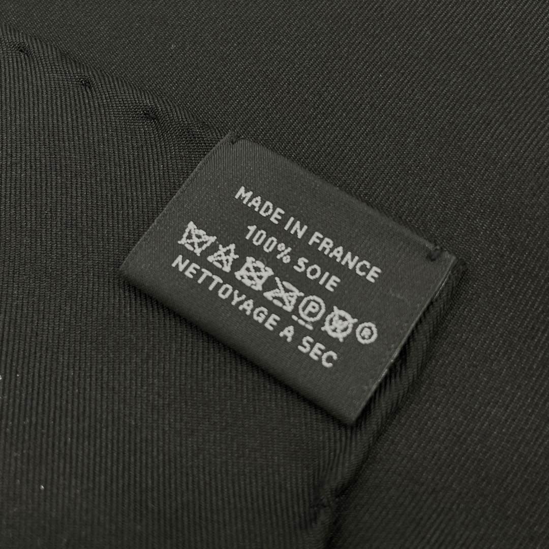 エルメス HERMES シルクスカーフ クリーム/ブランノワール カレ70 エルメス HERMES シルクスカーフ クリーム/ブランノワール カレ