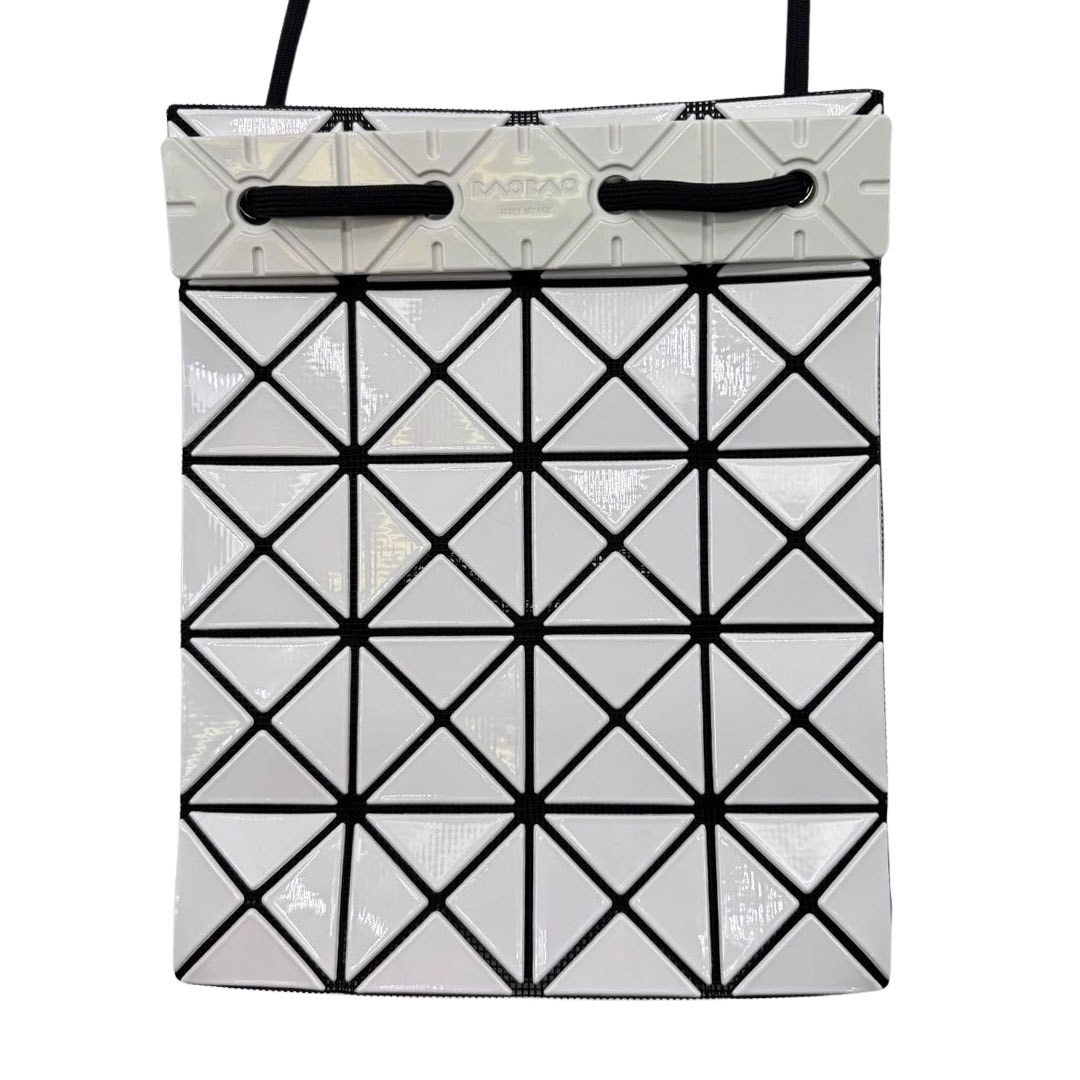 ISSEY MIYAKE BAOBAO イッセイミヤケ バオバオ プリズム ショルダーポシェット 限定品 ホワイト BB91-AG921