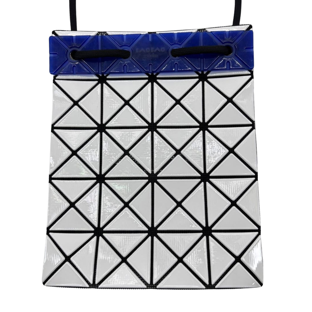 ISSEY MIYAKE BAOBAO イッセイミヤケ バオバオ プリズム ショルダーポシェット 限定品 ホワイト BB91-AG921