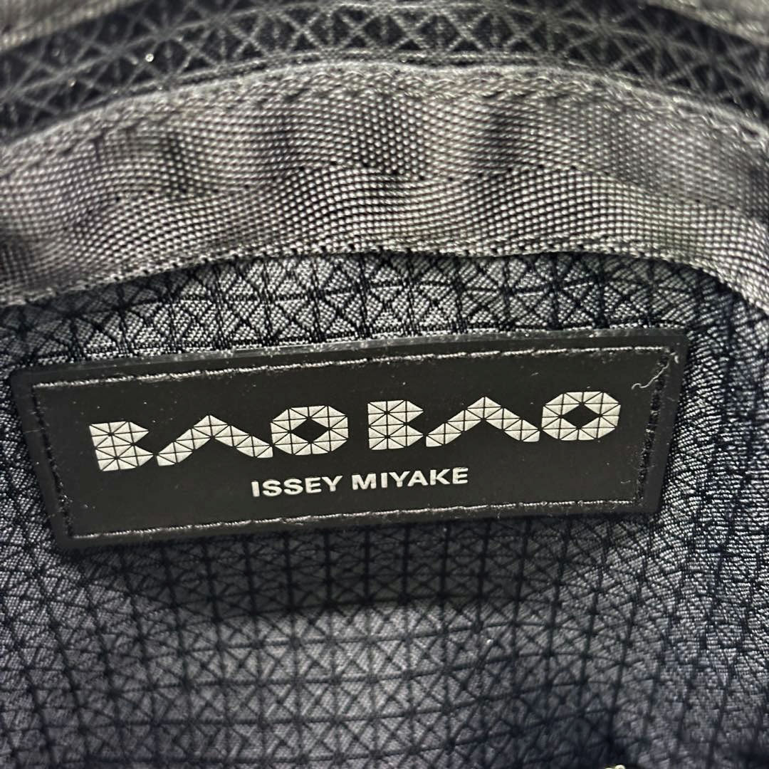 ISSEY MIYAKE BAOBAO イッセイミヤケ バオバオ プリズム ショルダーポシェット 限定品 ホワイト BB91-AG921