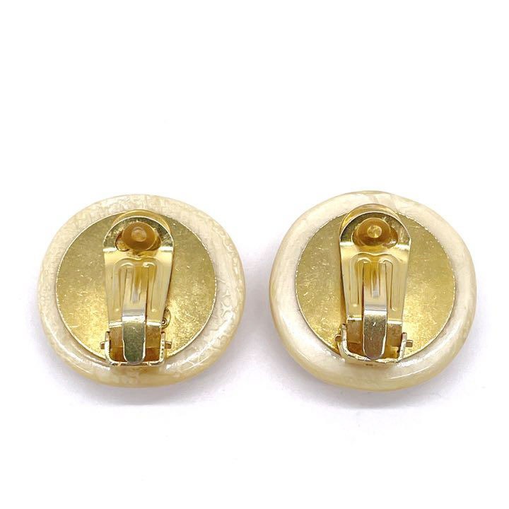 CHANEL シャネル イヤリング ラウンド ココマーク マーブルホワイト 96C