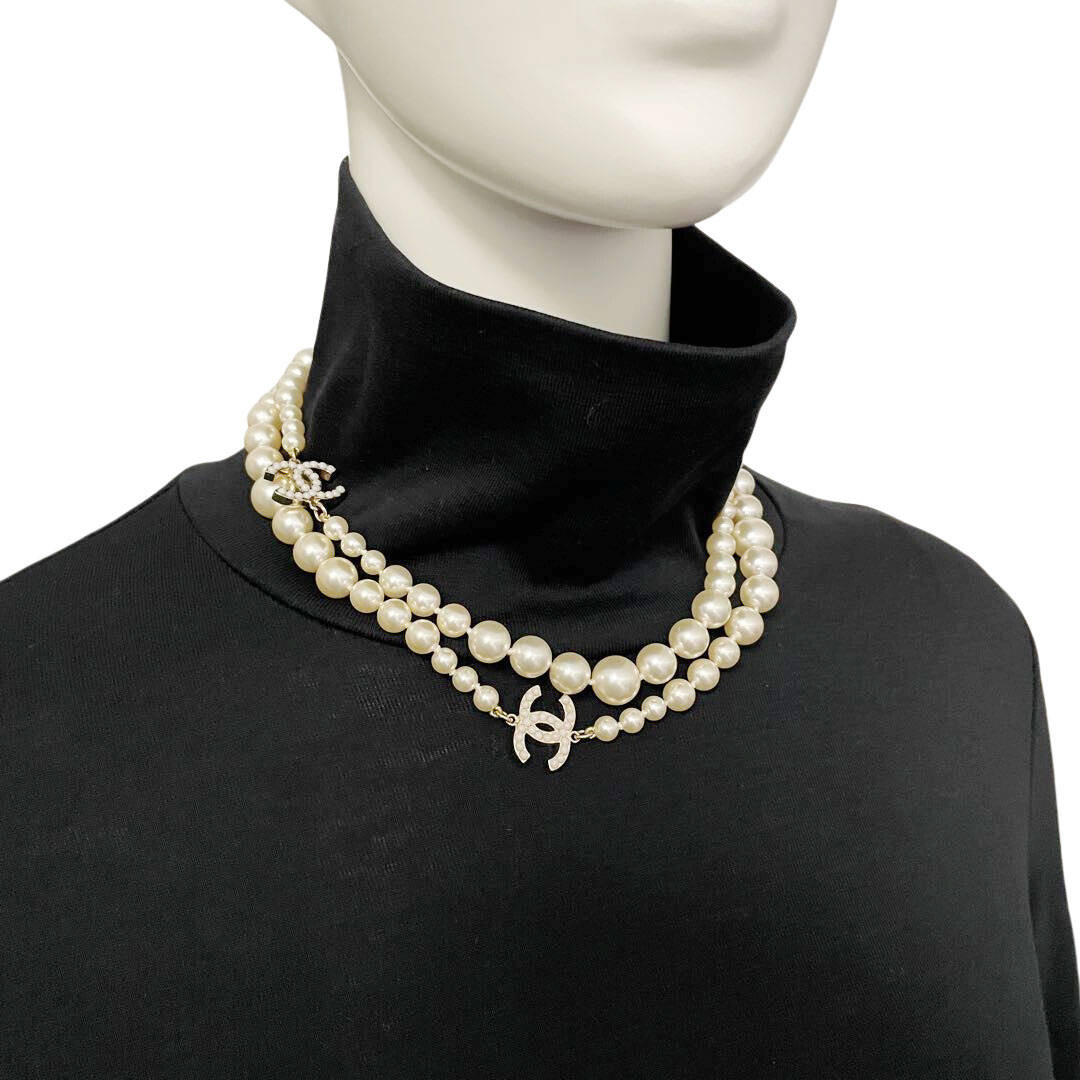 CHANEL シャネル ロングネックレス フェイクパール ココマーク ゴールド系 09V