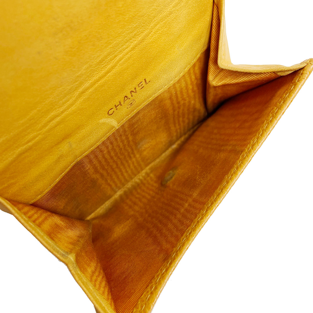 CHANEL シャネル 二つ折り財布 ココマーク キャビアスキン ベージュ 6番台（2000年頃製造）