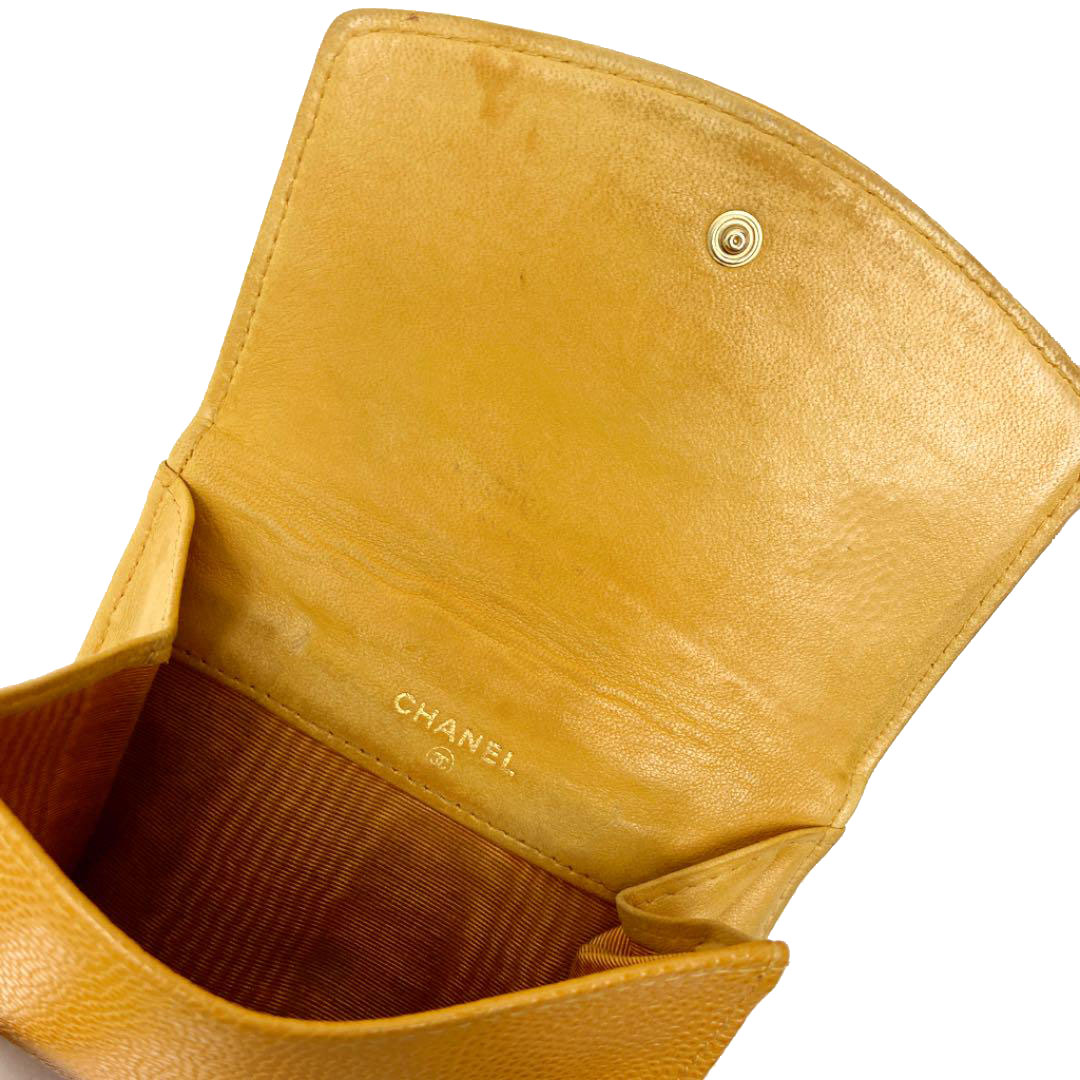 CHANEL シャネル 二つ折り財布 ココマーク キャビアスキン ベージュ 6番台（2000年頃製造）