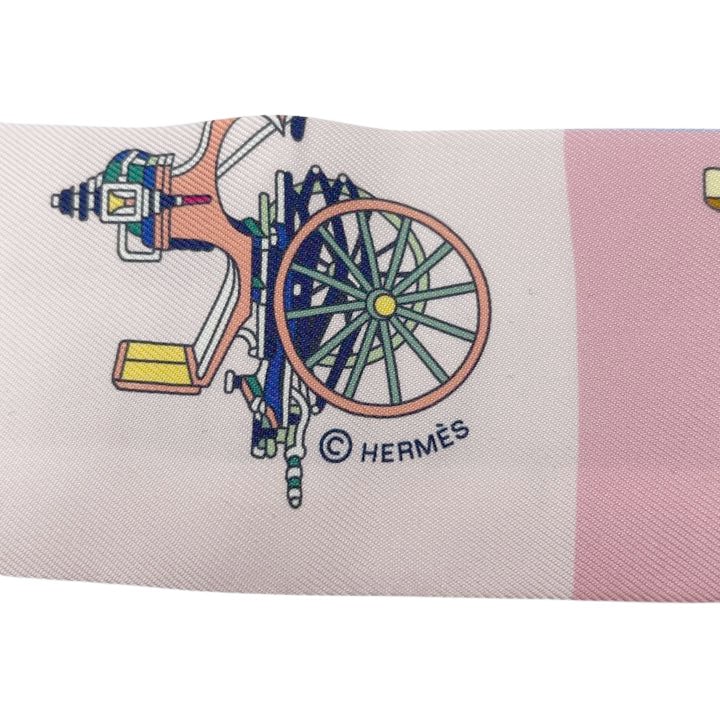 【美品】HERMES エルメス ツイリー 精巧な馬車 パステル レア ピンク HERMES エルメス スカーフ ツイリー 『Voitures Exquises(精巧な