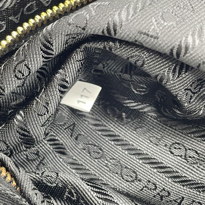 プラダ ショルダーバッグ メタルロゴ ゴールド金具 ナイロン レザー ブラック 楽天市場】【美品】プラダ【PRADA】メタルロゴ ショルダーバッグ