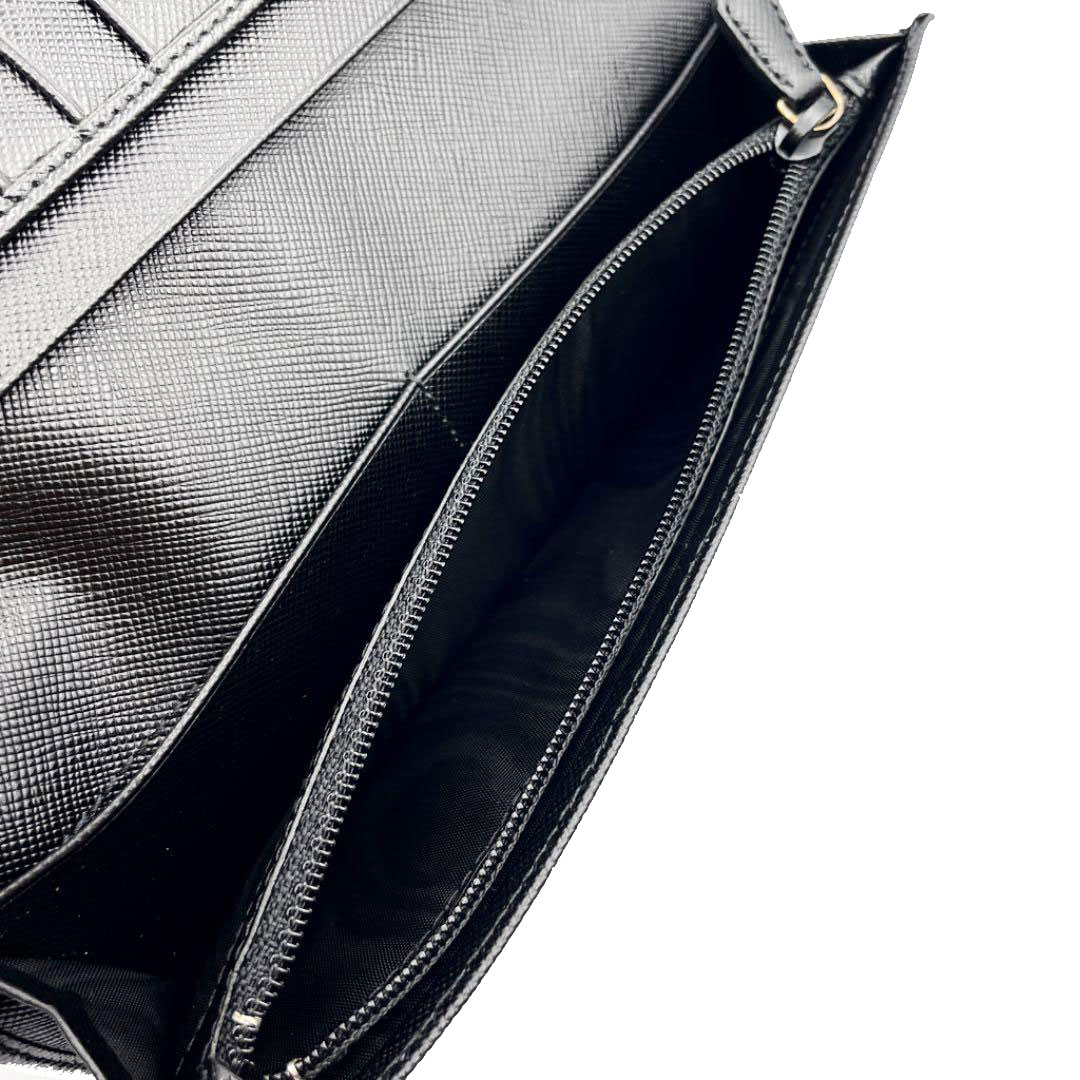 PRADA プラダ 二つ折り長財布 サフィアーノレザー ブラック 2M0836