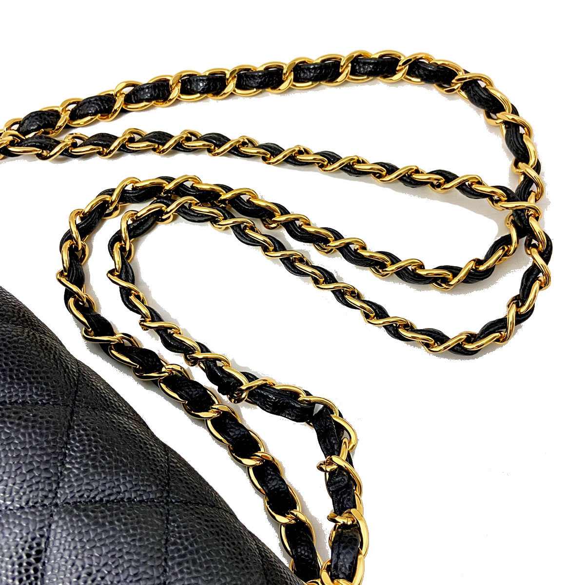 ■シャネル■ マトラッセ チェーンショルダーバッグ キャビアスキン 30cm ブラック 23番台  【CHANEL】