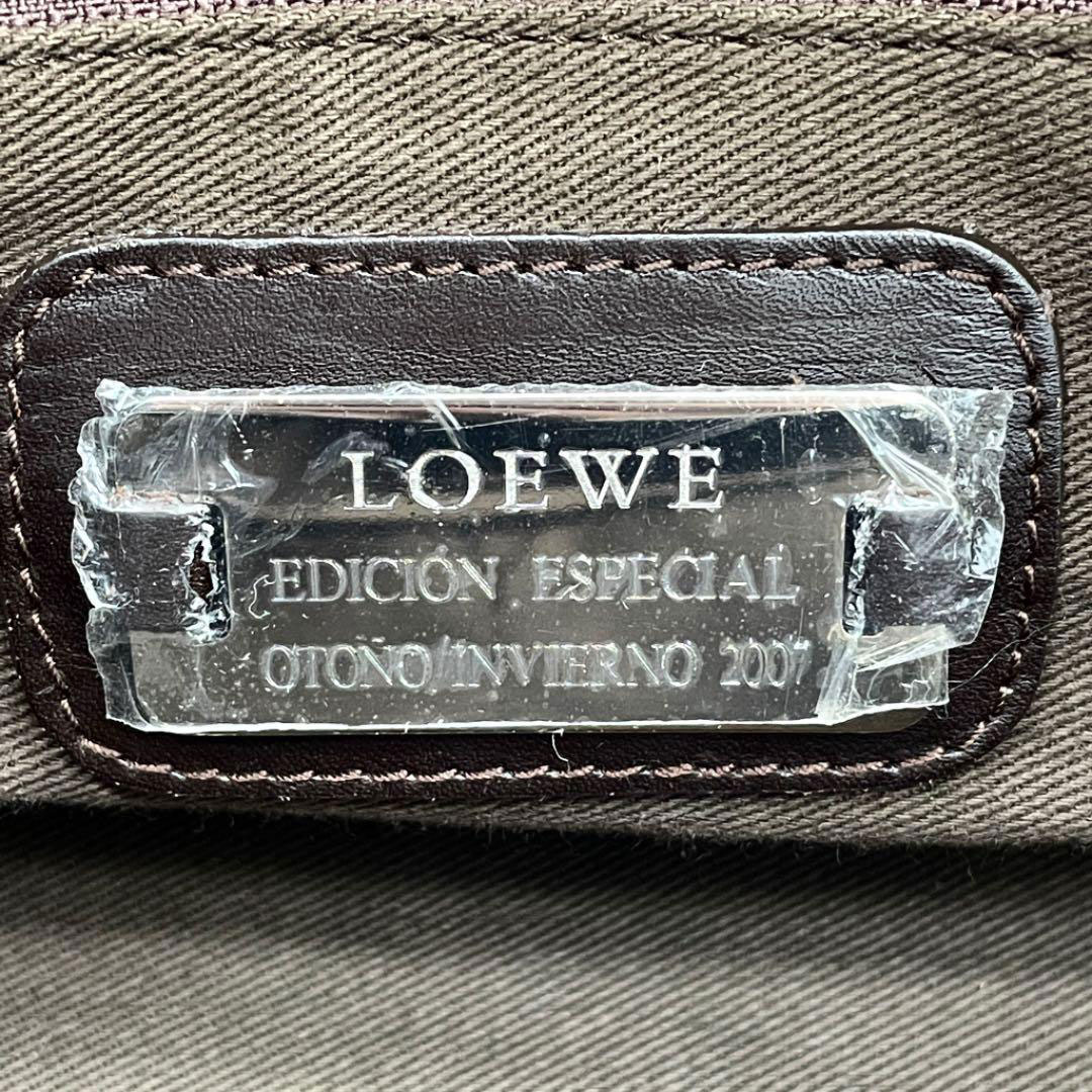 LOEWE ロエベ アナグラム ロゴ パンチング レザー 290703 - メルカリ