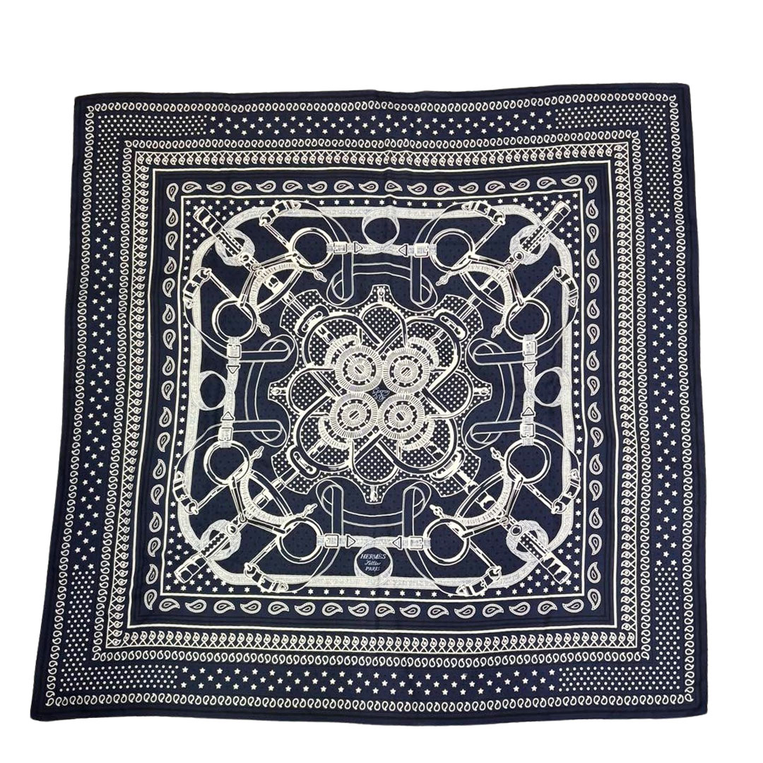 HERMES エルメス ショール カレジェアン140 『Eperon d'Or Bandana(エプロン・ドール・バンダナ)』 カシシル マリン/ホワイト/ブラック