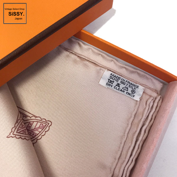 ■エルメス■ カレ90 スカーフ「Les chants du Henne」シルク ピンク 【HERMES】