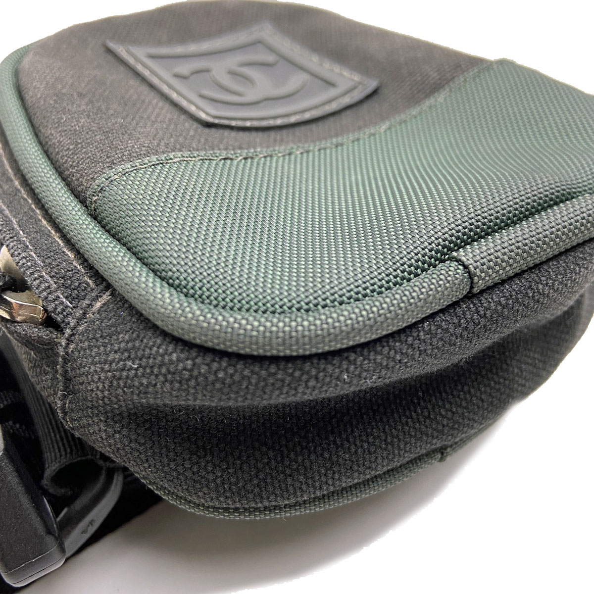 CHANEL シャネル スポーツライン アームポーチ キャンバス グリーン