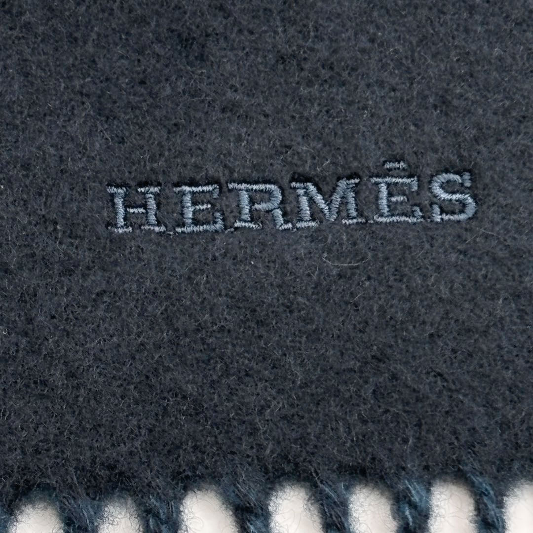 HERMES エルメス マフラー レクトヴェルソ ロゴ刺繍 カシミヤ100% ネイビー/ブルー系 イギリス製