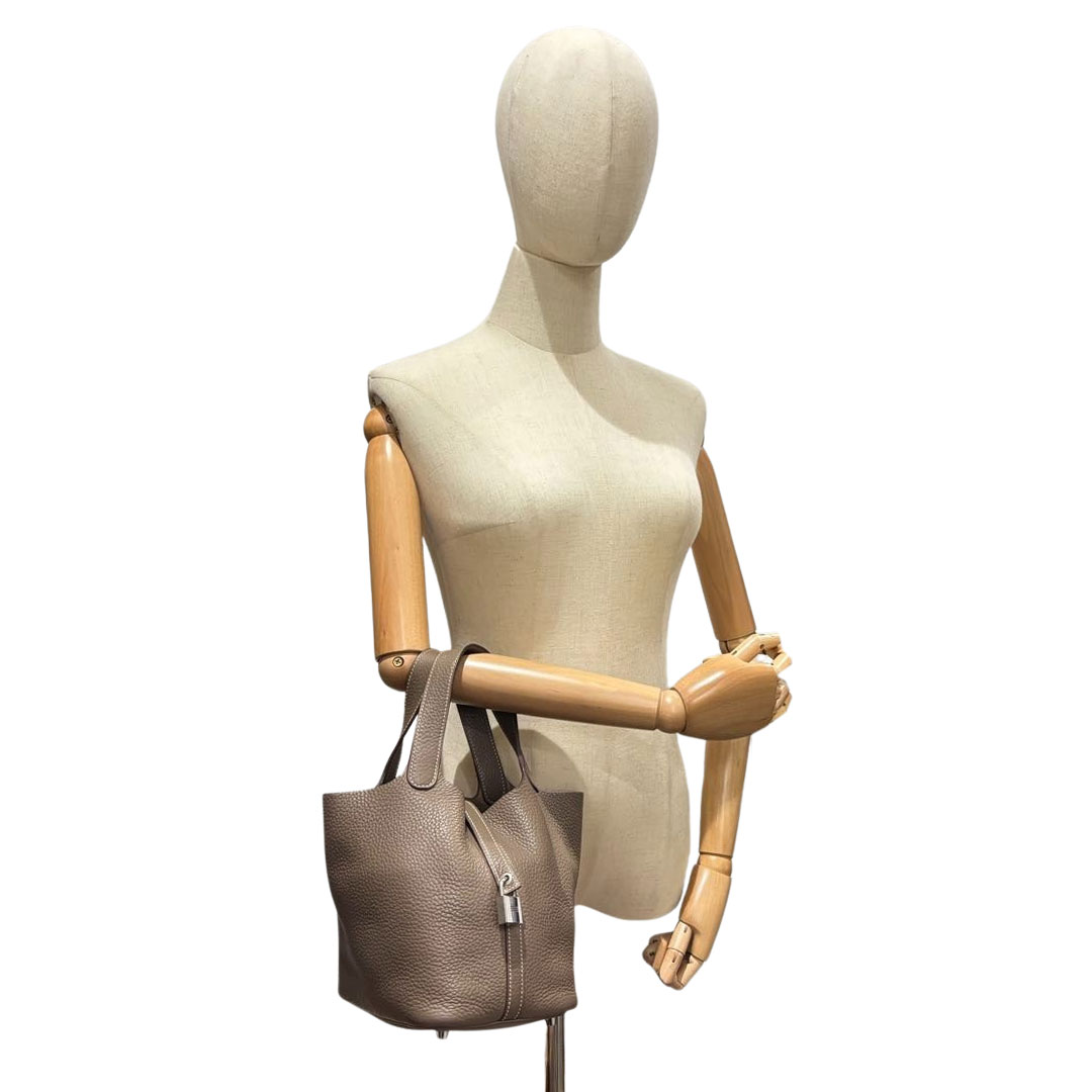 HERMES エルメス ハンドバッグ ピコタンロック18 PM トリヨンクレマンス エトゥープ/シルバー金具 □R刻印