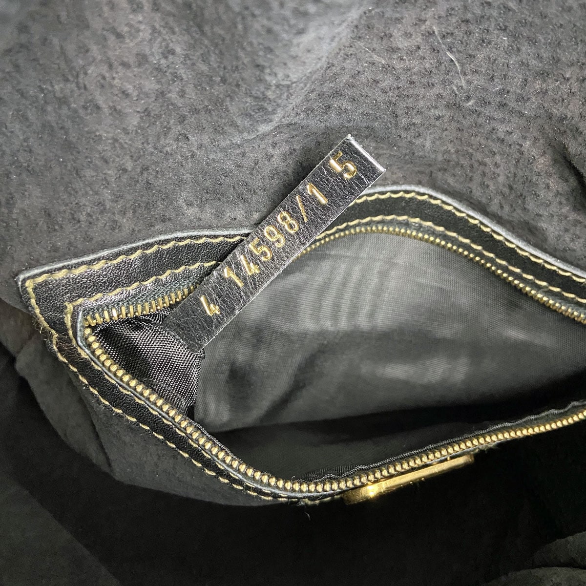 FENDI フェンディ 2WAY巾着ショルダーバッグ レザー FFロゴ ブラック ゴールド