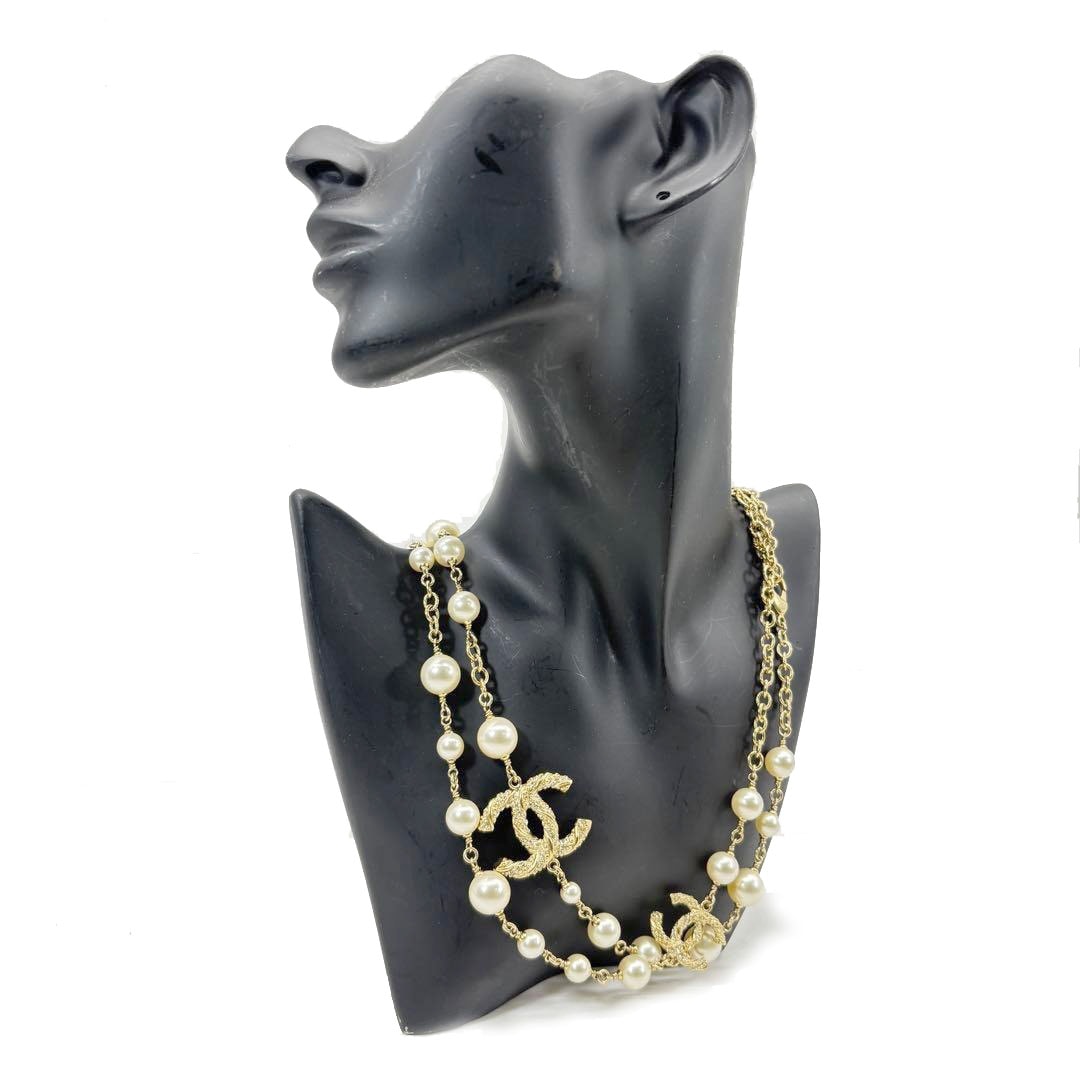 【希少】シャネル フェイクパールネックレス ロング　ゴールド ココマーク 刻印 CHANEL（シャネル） ココマーク フェイクパール ネックレス ロング
