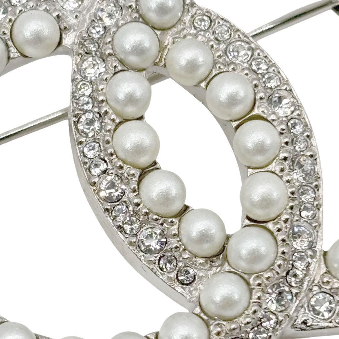 CHANEL シャネル ブローチ ココマーク フェイクパール/ラインストーン C19K シルバー