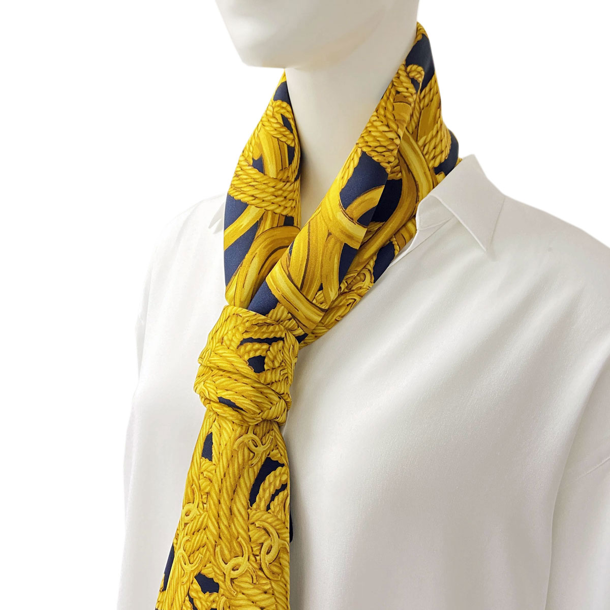 【CHANEL 】シャネル　ゴールドチェーン 大判スカーフ CHANEL シャネル ゴールドチェーン ペイズリー柄 シルク100