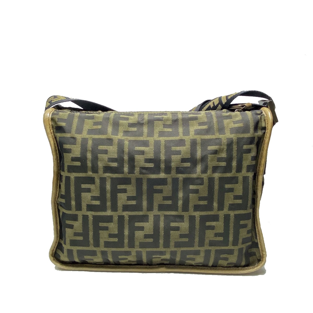 フェンディ ショルダーバッグ メッセンジャー ズッカ キャンバス ブラック 楽天市場】FENDI （フェンディ） FENDIｽﾞｯｶｼｮﾙﾀﾞｰﾊﾞｯｸﾞ バッグ