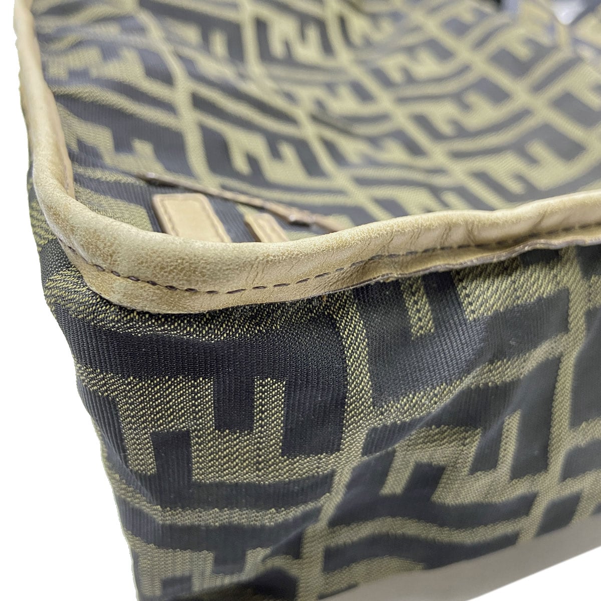 FENDI フェンディ ズッカ柄 斜め掛けショルダーバッグ