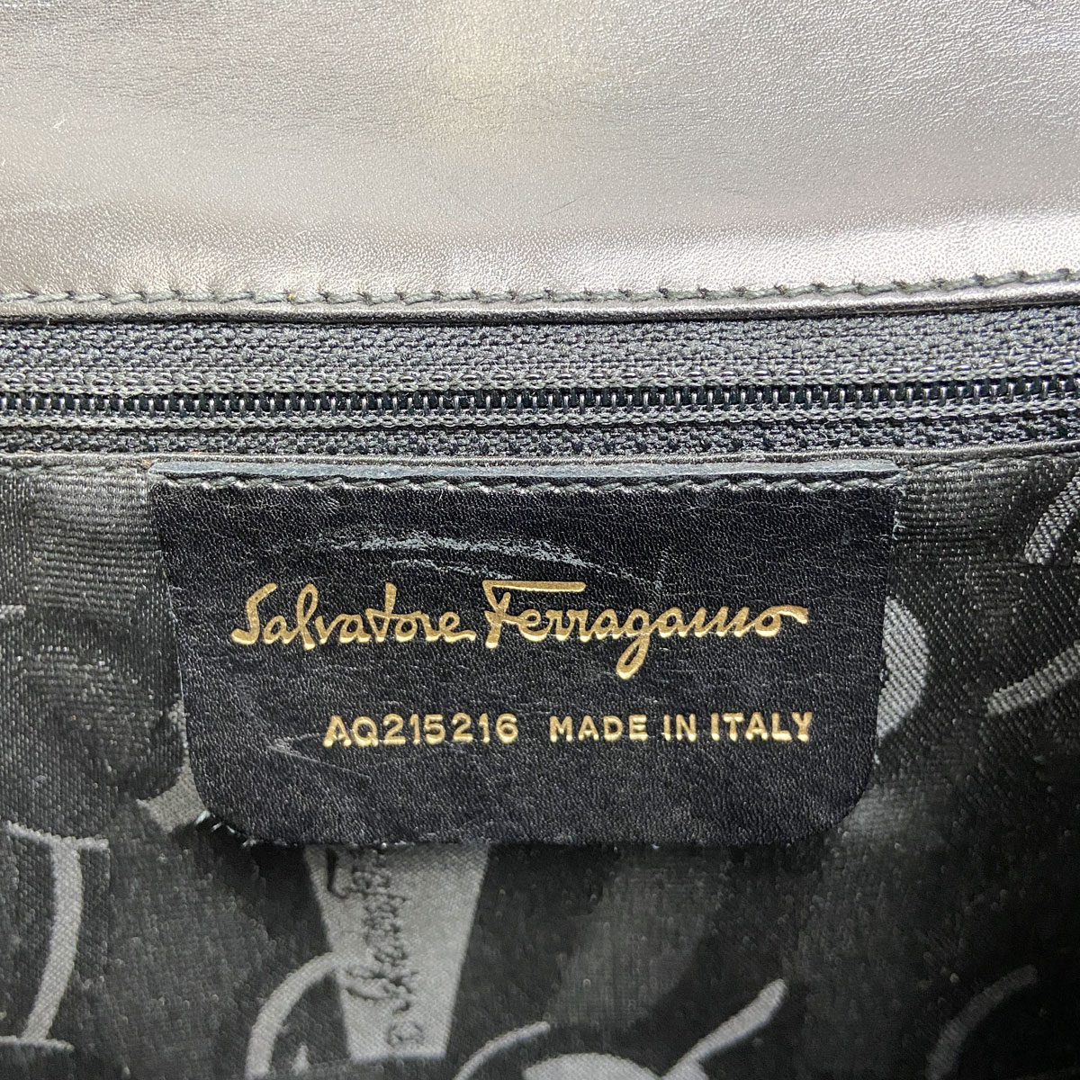 Salvatore Ferragamo サルヴァトーレ フェラガモ ヴァラ 2WAY ハンドバッグ ショルダーバッグ がま口 レザー ブラック ゴールド金具