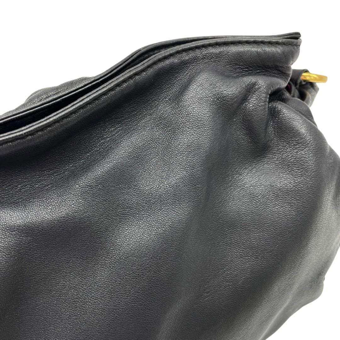 速くおよび自由な LOEWE ロエベ タッセル ショルダーバッグ 巾着 フラメンコ22 バッグ