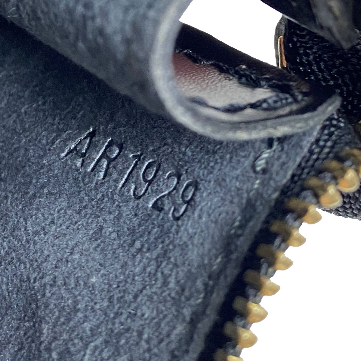 LOUIS VUITTON ルイヴィトン ポシェットアクセソワール ハンドポーチ エピ・レザー ノワール(ブラック系) M52942