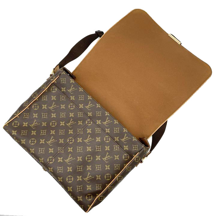 LOUIS VUITTON ルイヴィトン メッセンジャーバック ショルダー
