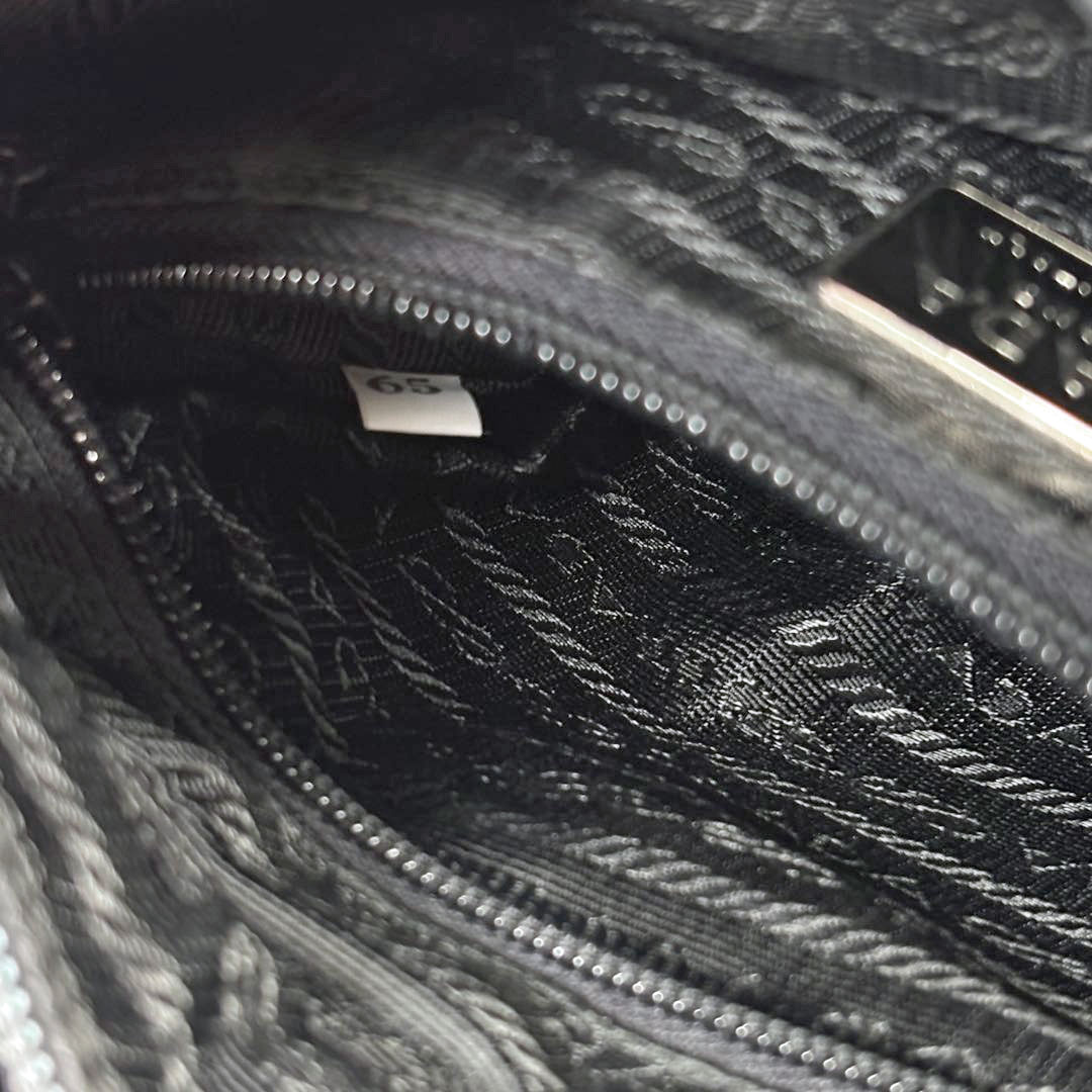 PRADA プラダ ヴィンテージ ハンドバッグ レザー ブラック B5949