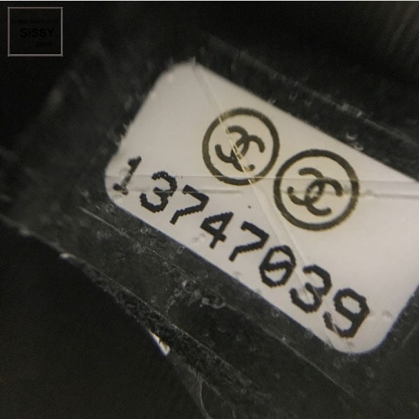 CHANEL エナメル ポーチ ブラック ヴィンテージ 96年店舗シールあり CHANEL エナメル ポーチ ブラック ヴィンテージ 96年店舗シール