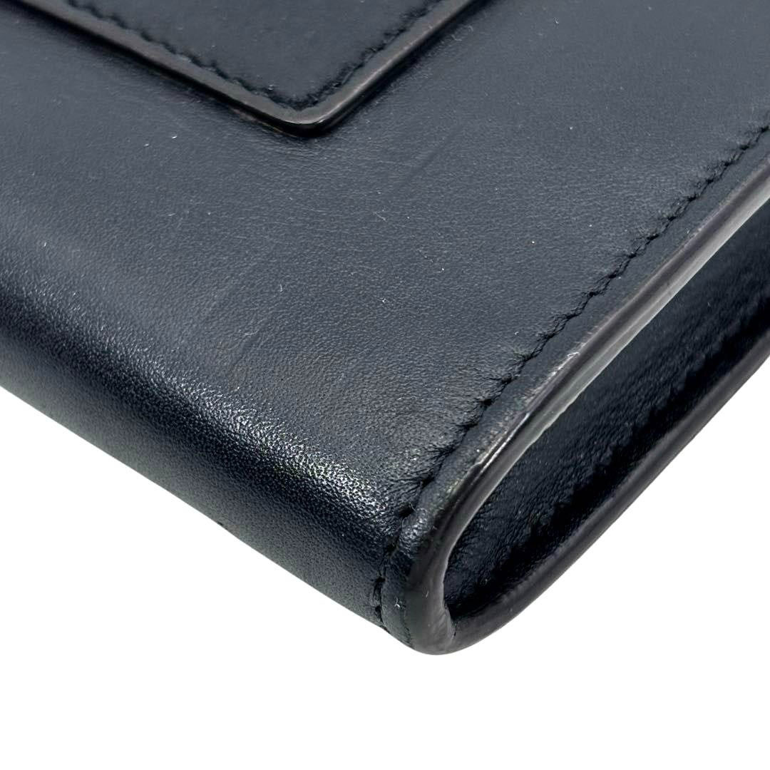 CELINE セリーヌ ポケット ラージ フラップ オン チェーンウォレット 財布 レザー ブラック/ゴールド金具