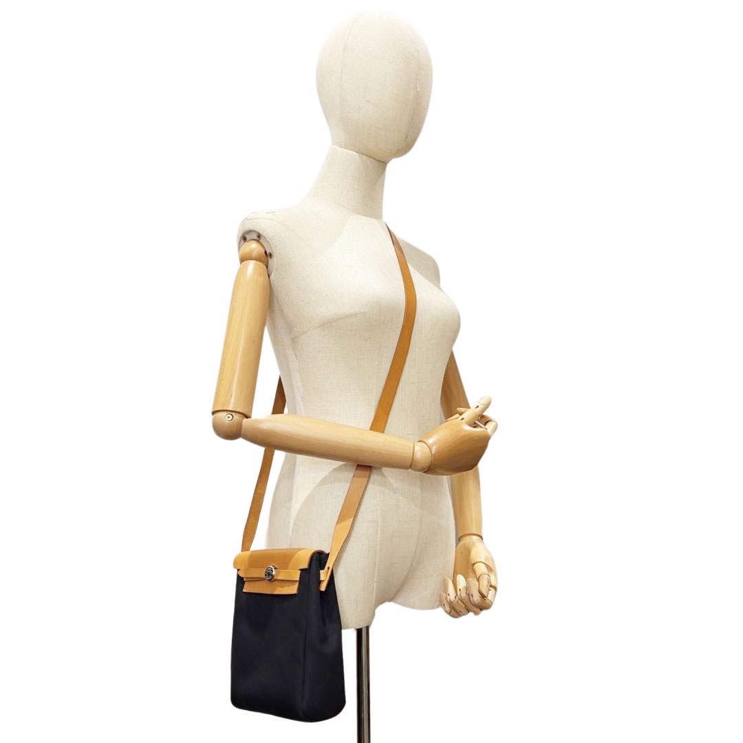 エルメス エールバッグTPM ショルダーバッグ トワルオフィシェ 良品 エルメス エールバッグTPM ショルダーバッグ トワルオフィシェ 良品