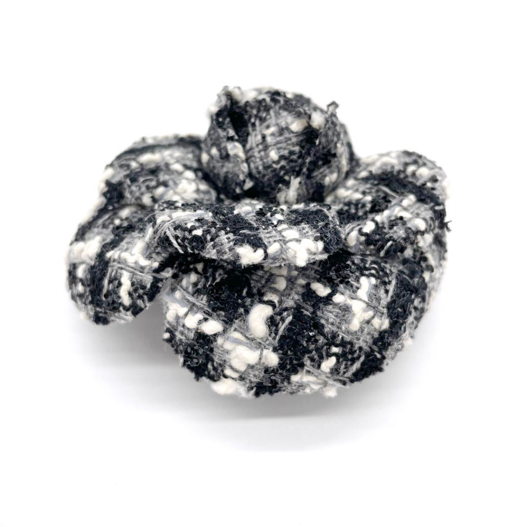 CHANEL シャネル コサージュ カメリア フラワー ツイード ブラック グレー ホワイト