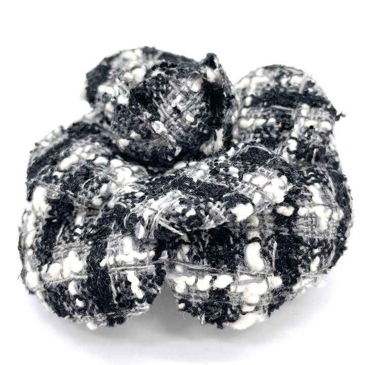 CHANEL シャネル コサージュ カメリア フラワー ツイード ブラック グレー ホワイト