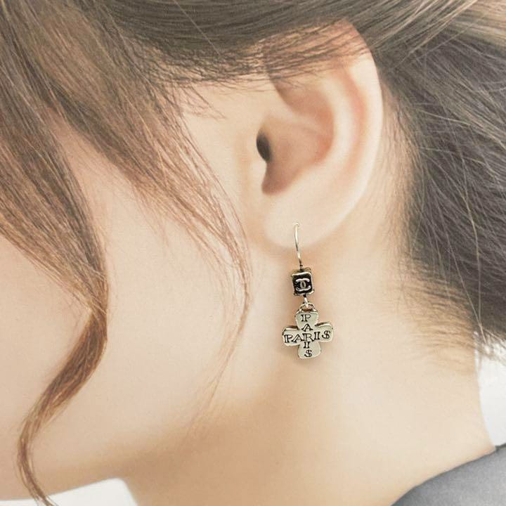 CHANEL シャネル クロス フックピアス シルバー ヴィンテージ