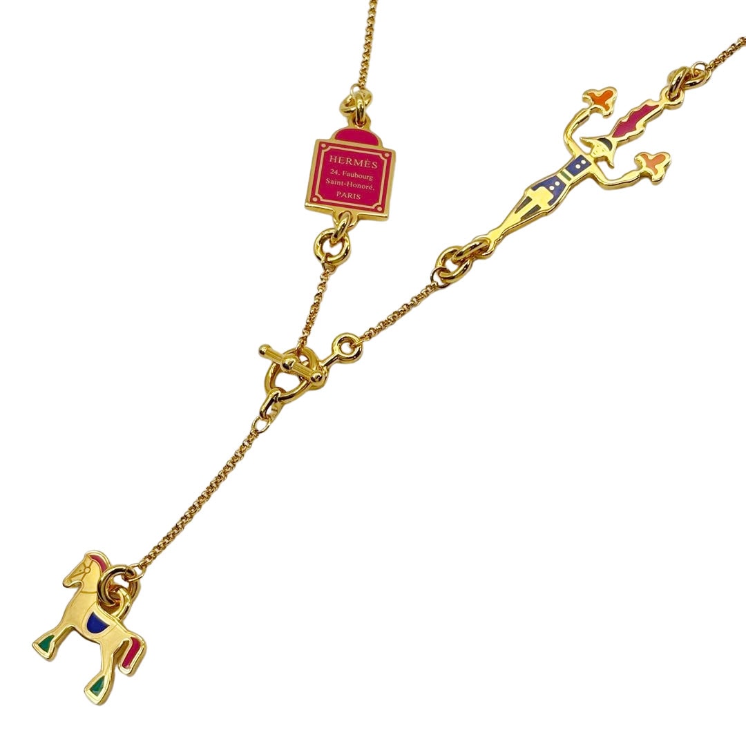 HERMES エルメス ネックレス シュヴァル・グランド・パラード 花火師 ゴールド/カザック(ピンク系) H100005F AH