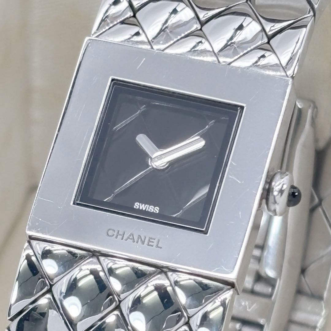 CHANEL シャネル レディース腕時計 マトラッセ QZ シルバー 黒文字盤 H0009