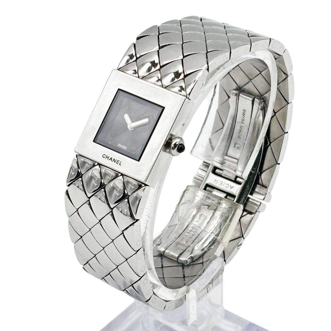 CHANEL シャネル レディース腕時計 マトラッセ QZ シルバー 黒文字盤 H0009