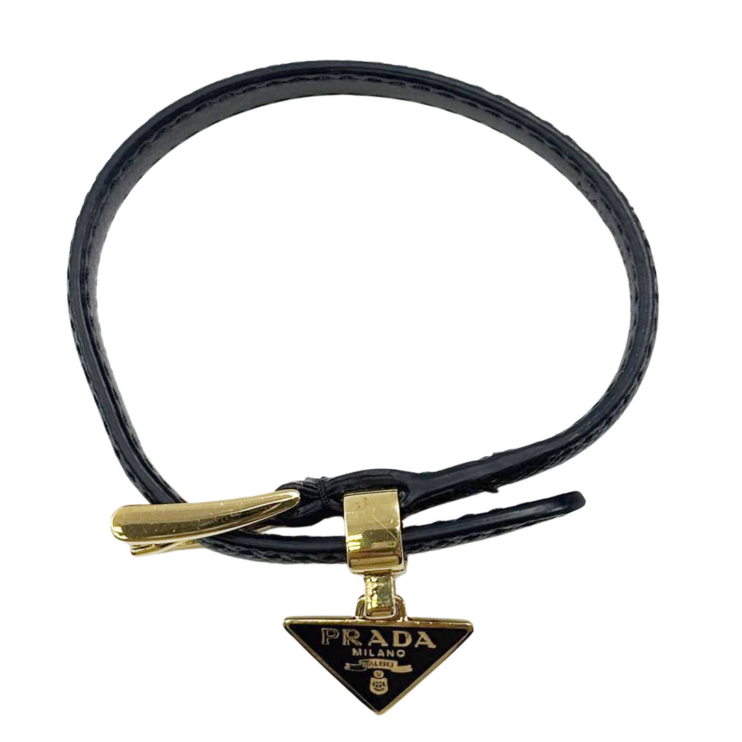 PRADA プラダ サフィアーノレザー ブレスレット Mサイズ 三角プレート付き ブラック/ゴールド金具 1IB351