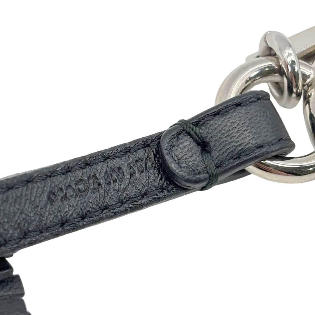 FENDI フェンディ キーホルダー バッグチャーム ポンポン カールラガーフェルド リアルファー レザー ブラック/ホワイト 7AR450