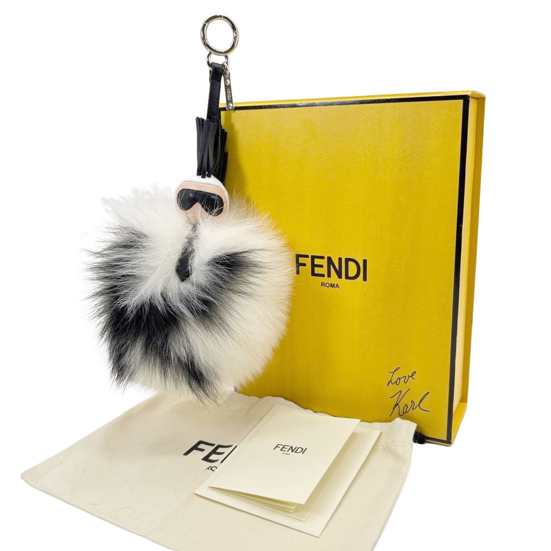 FENDI フェンディ カール・ラガーフェルド 充電器 2個 非売品 FENDI フェンディ カール・ラガーフェルド 充電器 2個 非売品