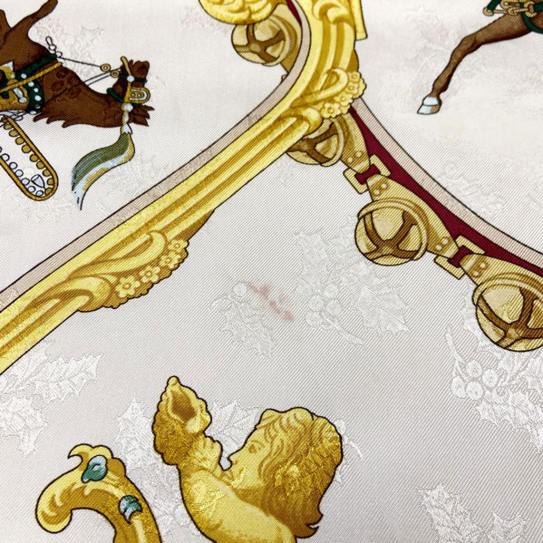 HERMES エルメス スカーフ カレ90 シルク 『Plumes et Grelots（羽飾り