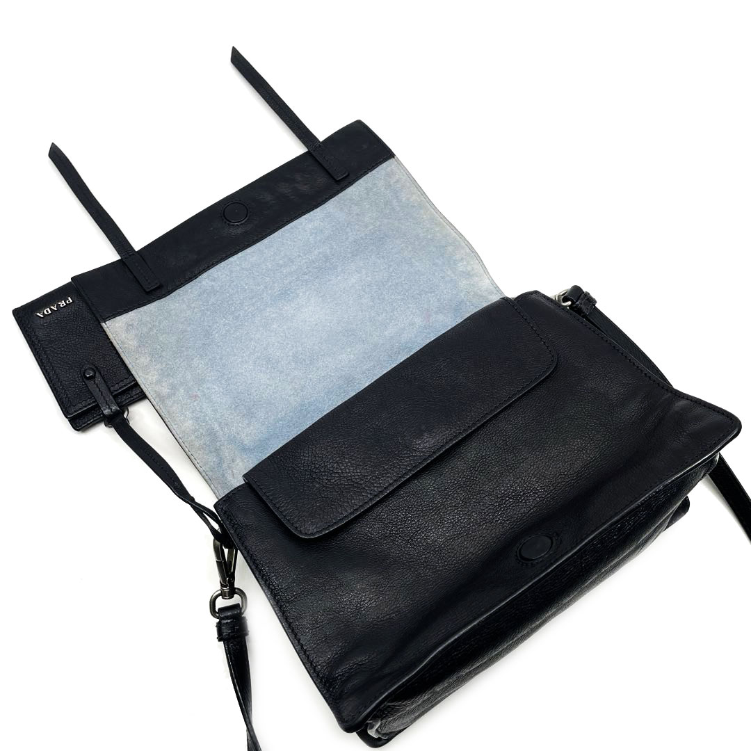 PRADA プラダ ショルダーバッグ エティケット レザー/スタッズ