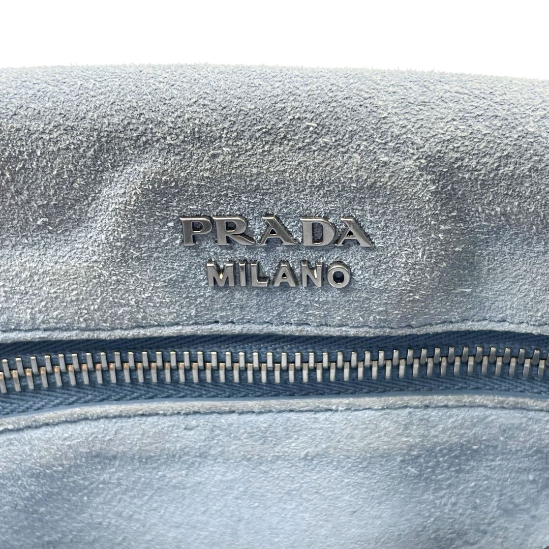 【PRADA】ショルダーバッグ　エティケット　スタッズ　レザー　ブルーグレー PRADA プラダ エティケット スタッズ 斜め掛け ショルダーバッグ