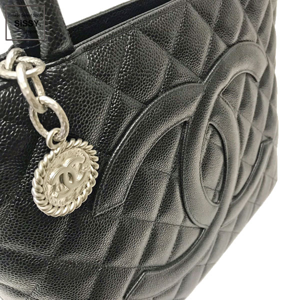 ■シャネル■ マトラッセ キャビアスキン 復刻トートバッグ ブラック シルバー金具 【CHANEL】